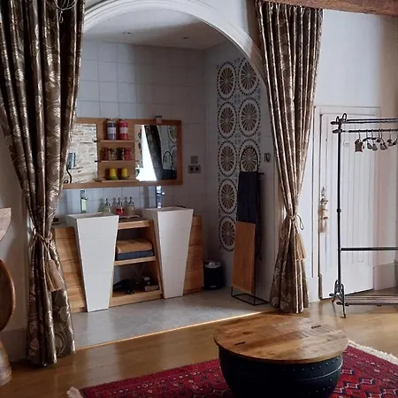 D'Ici Et D'Ailleurs Bed & Breakfast Cordes-sur-Ciel Exterior photo