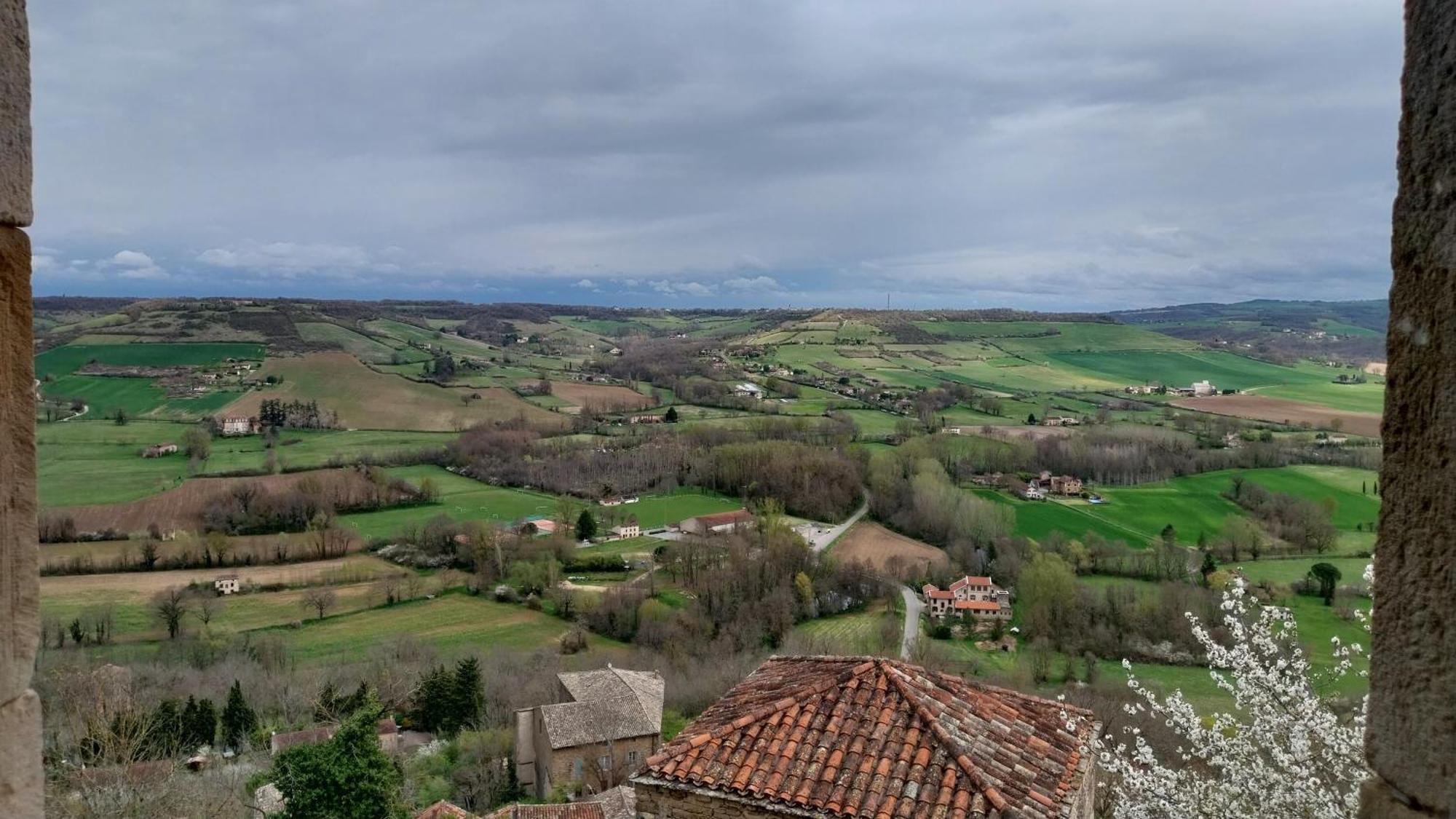 D'ici Et D'ailleurs