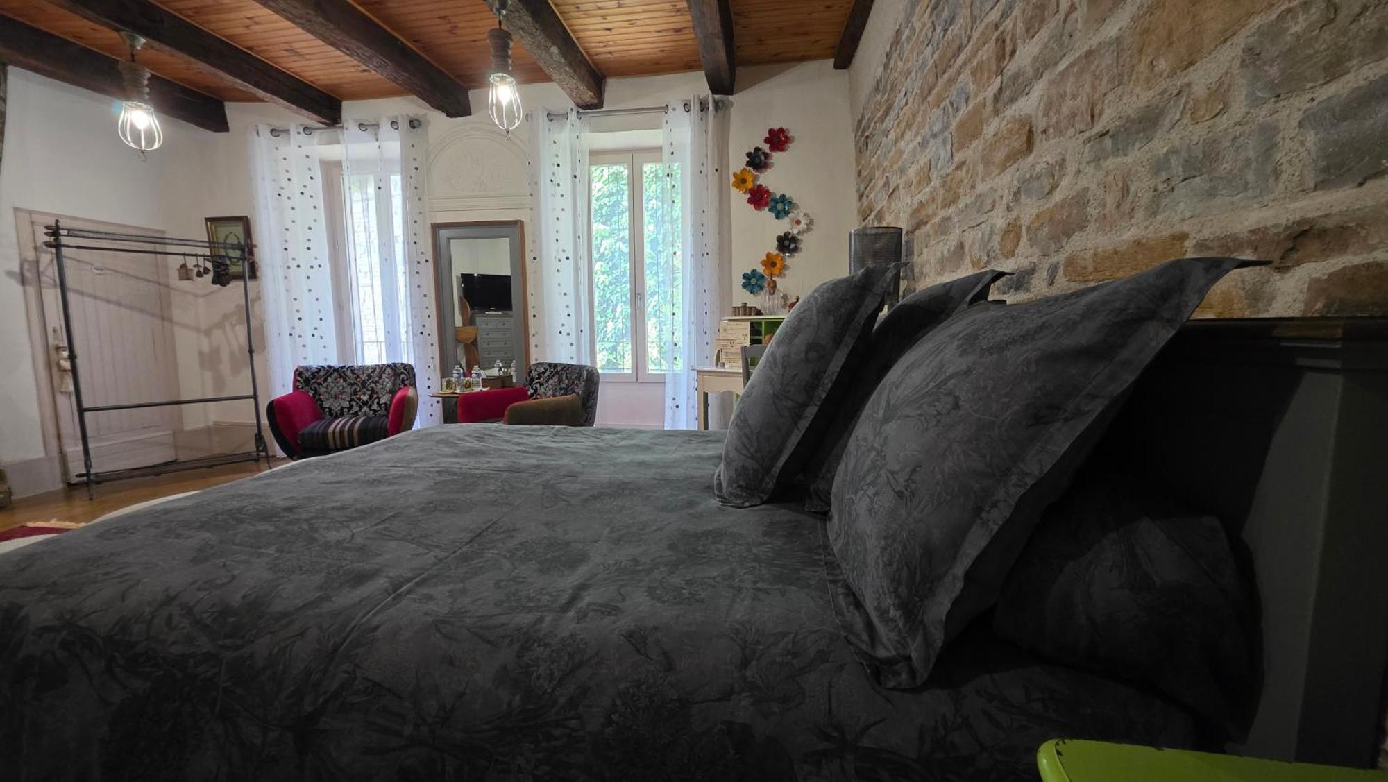 D'ici Et D'ailleurs Bed and breakfast