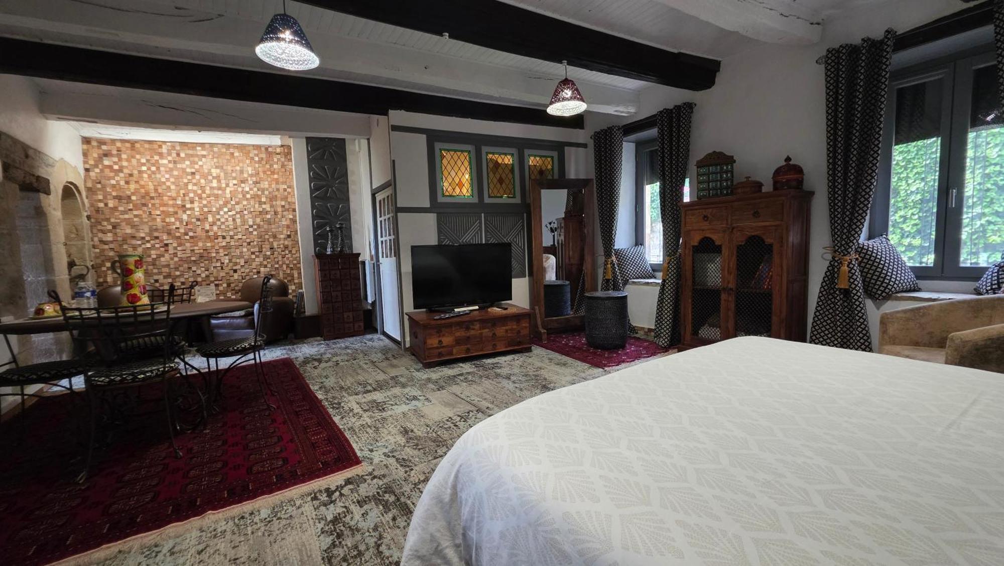 D'ici Et D'ailleurs Bed and breakfast Cordes-sur-Ciel